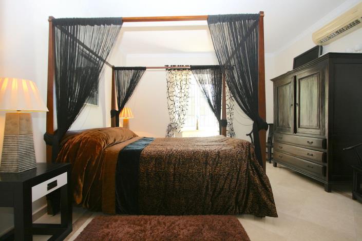 Image No.15-5 Bed Villa / Detached for sale