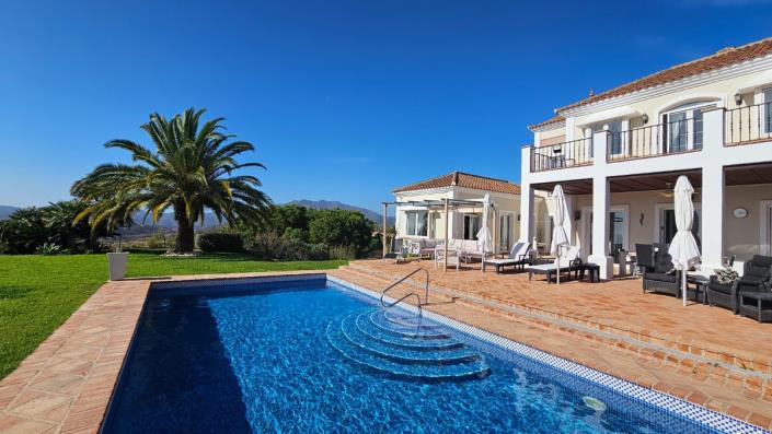 Image No.34-5 Bed Villa / Detached for sale
