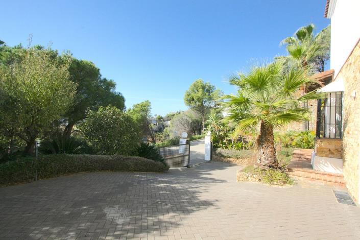 Image No.36-5 Bed Villa / Detached for sale