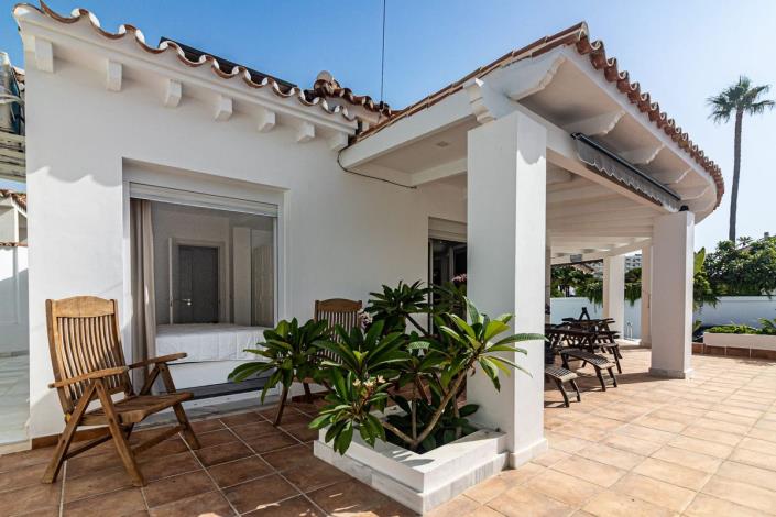 Image No.2-5 Bed Villa / Detached for sale
