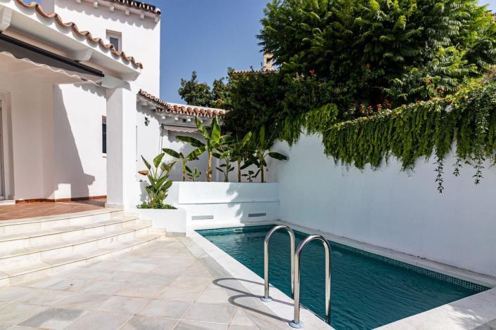 Image No.4-5 Bed Villa / Detached for sale