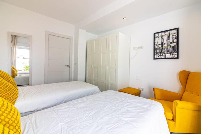 Image No.19-5 Bed Villa / Detached for sale