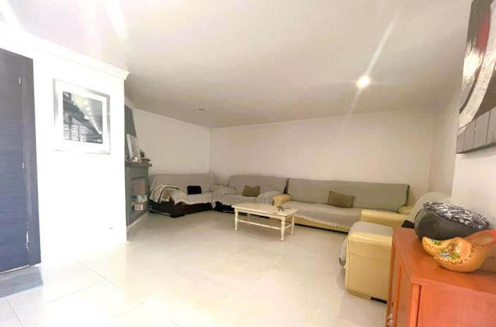 Image No.13-3 Bed Semi-Detached for sale