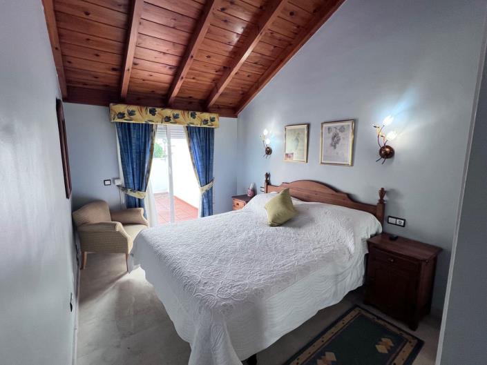 Image No.17-3 Bed Duplex for sale