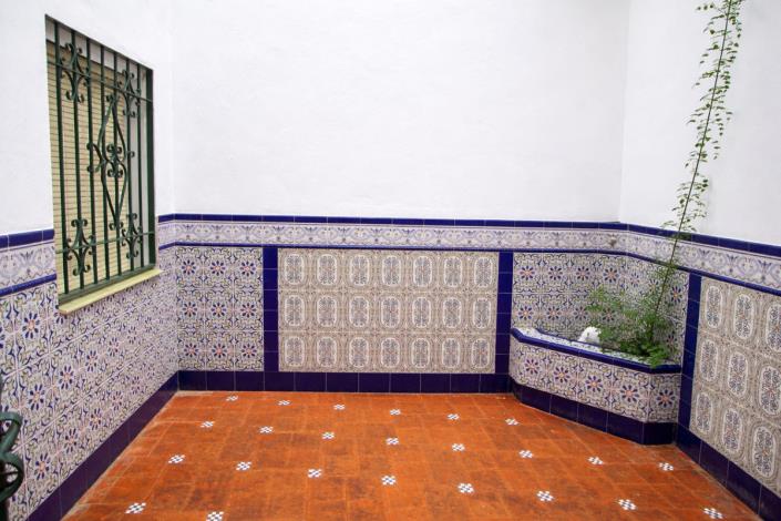 Image No.17-2 Bed Townhouse for sale