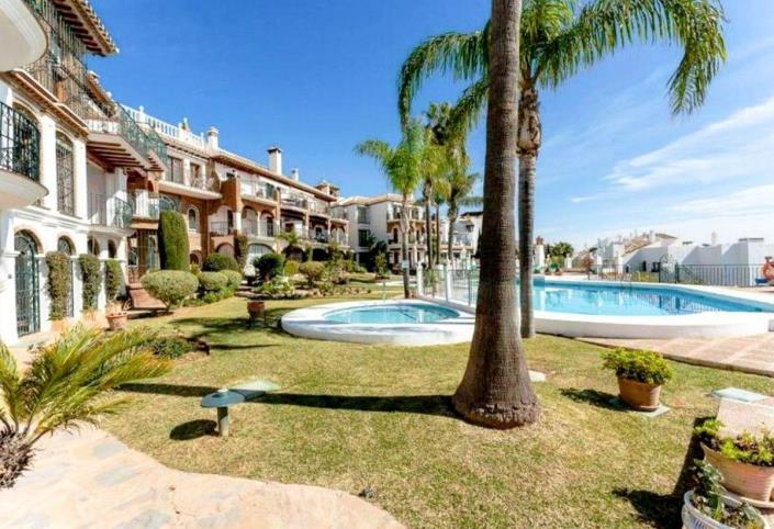 Image No.20-2 Bed Townhouse for sale