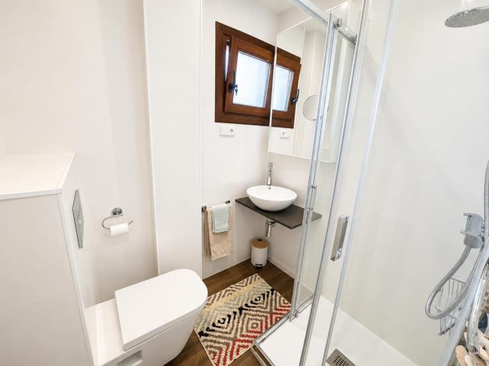 Image No.17-2 Bed Apartment for sale
