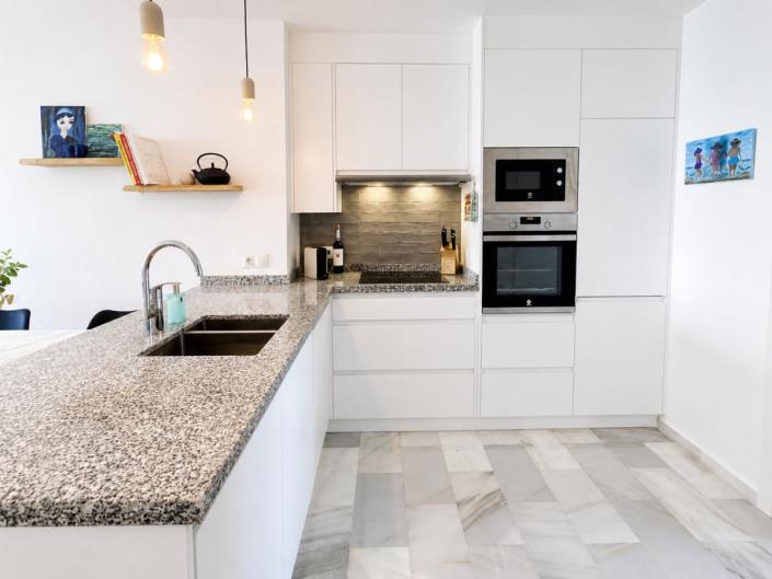 Image No.21-2 Bed Apartment for sale
