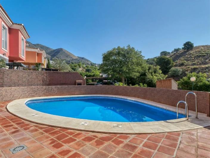 Image No.5-3 Bed Townhouse for sale
