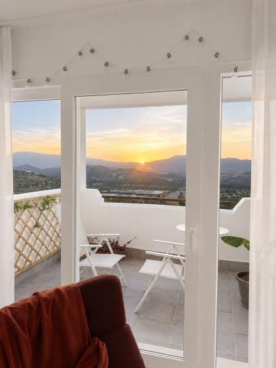 Image No.3-2 Bed House/Villa for sale