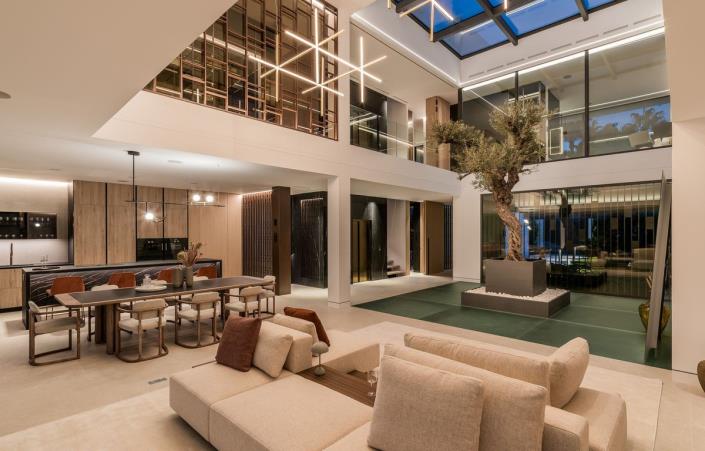 Image No.16-5 Bed Villa / Detached for sale