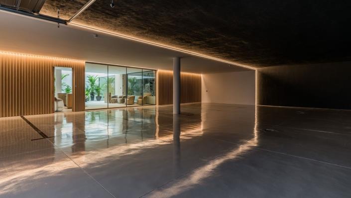 Image No.19-5 Bed Villa / Detached for sale