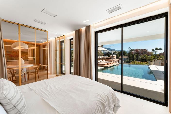 Image No.31-5 Bed Villa / Detached for sale