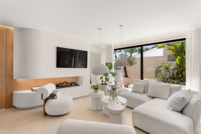 Image No.35-5 Bed Villa / Detached for sale