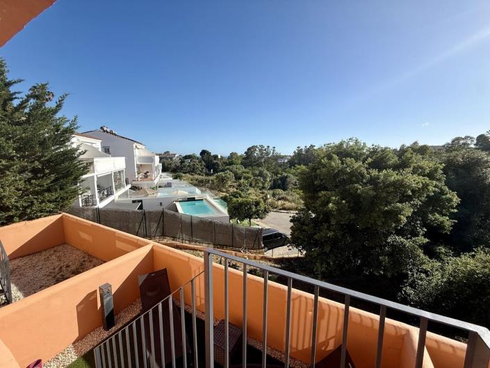 Image No.15-5 Bed Townhouse for sale