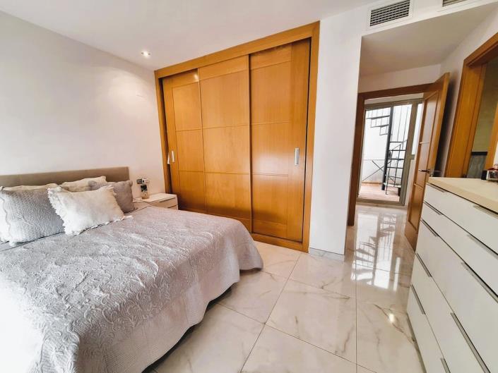 Image No.21-3 Bed Penthouse for sale