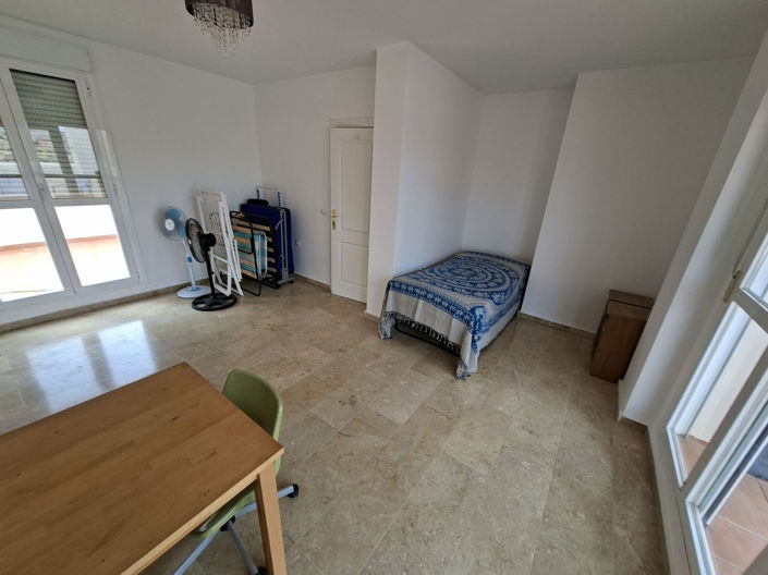 Image No.19-3 Bed Apartment for sale