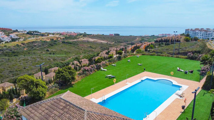 Image No.20-3 Bed Apartment for sale