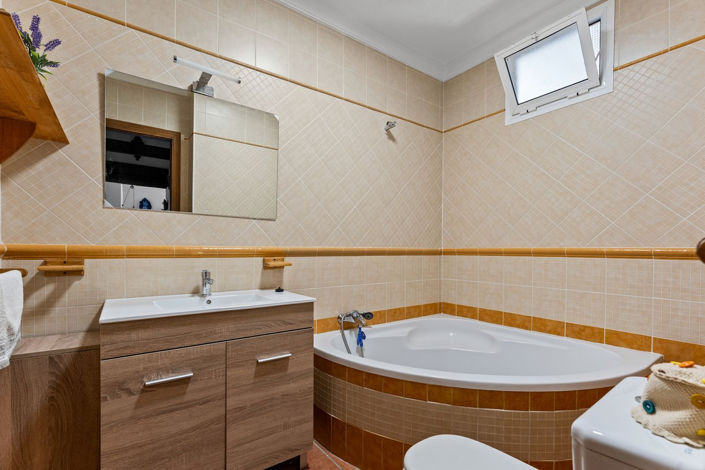 Image No.21-4 Bed Villa for sale