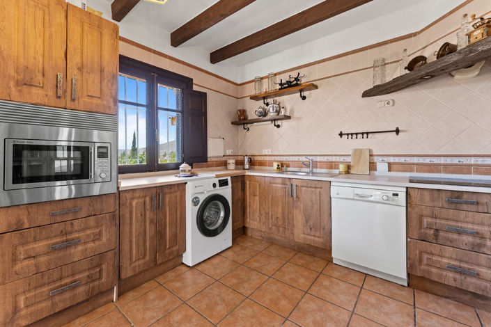 Image No.4-4 Bed Villa for sale