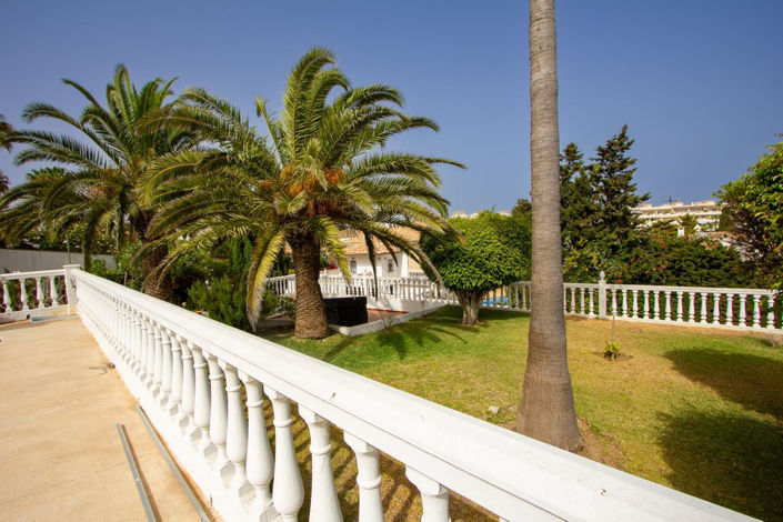 Image No.37-5 Bed Villa for sale
