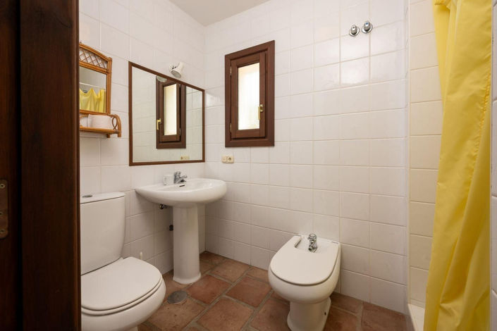 Image No.20-6 Bed Villa for sale