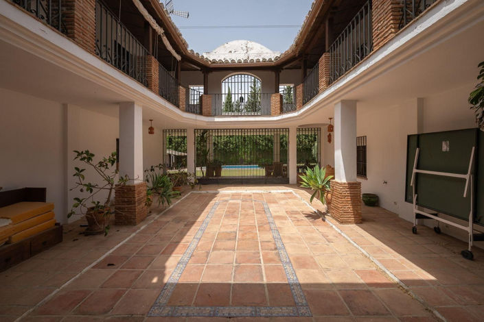 Image No.23-6 Bed Villa for sale