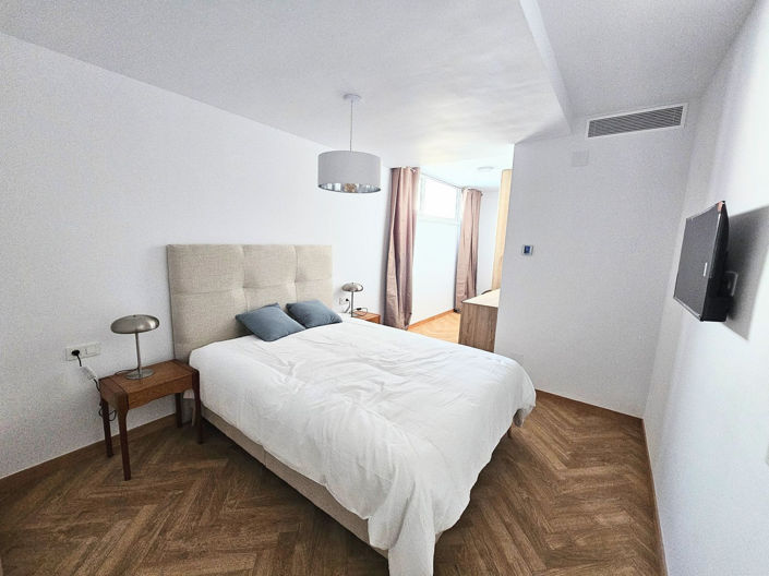 Image No.57-5 Bed Villa for sale