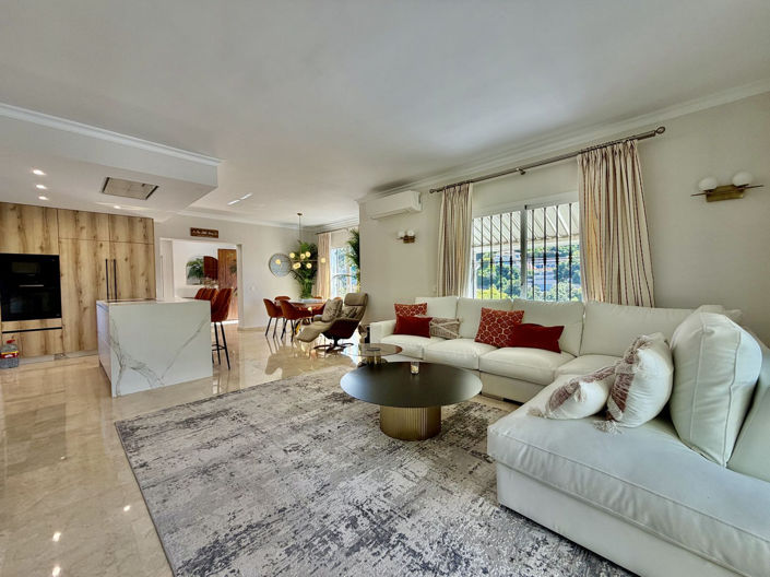 Image No.9-4 Bed Villa for sale
