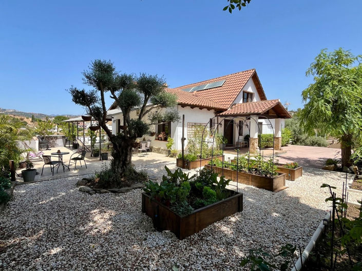 Image No.5-5 Bed Villa for sale