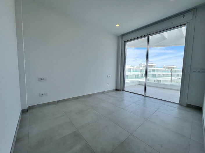 Image No.8-3 Bed Apartment for sale
