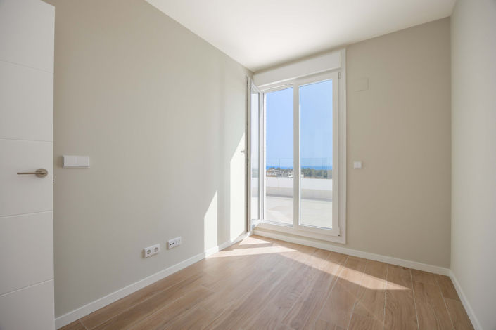 Image No.12-4 Bed Apartment for sale