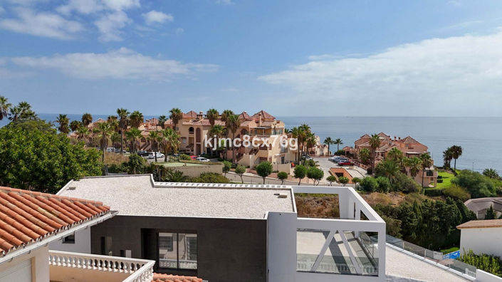 Image No.60-5 Bed Villa for sale