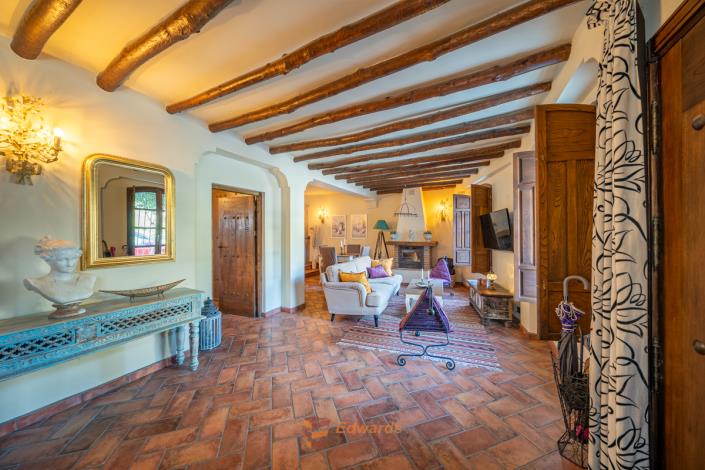 Image No.11-4 Bed Village House for sale