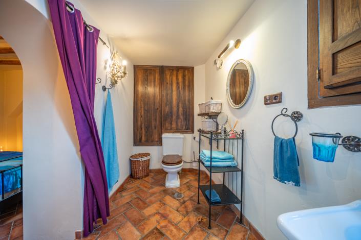 Image No.16-4 Bed Village House for sale