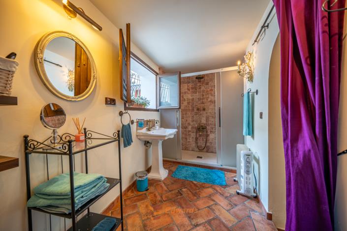 Image No.17-4 Bed Village House for sale