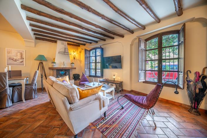 Image No.10-4 Bed Village House for sale