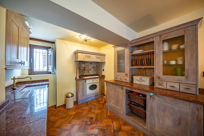 Image No.22-4 Bed Village House for sale