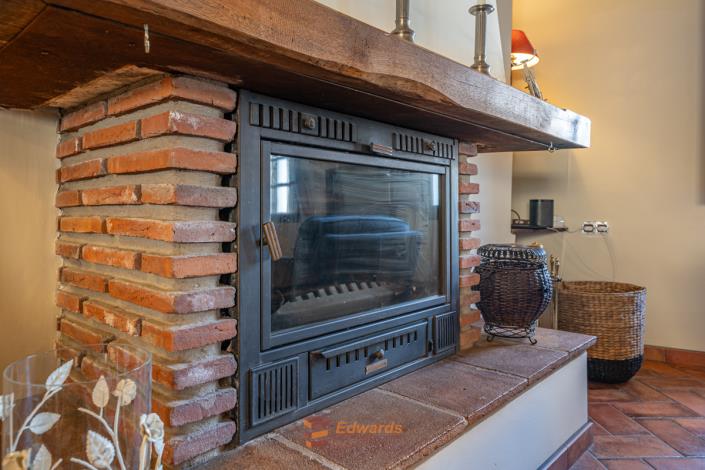 Image No.29-4 Bed Village House for sale