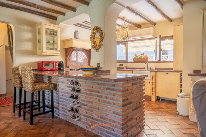 Image No.31-4 Bed Village House for sale