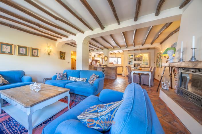 Image No.32-4 Bed Village House for sale