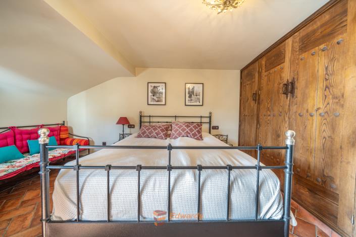 Image No.46-4 Bed Village House for sale