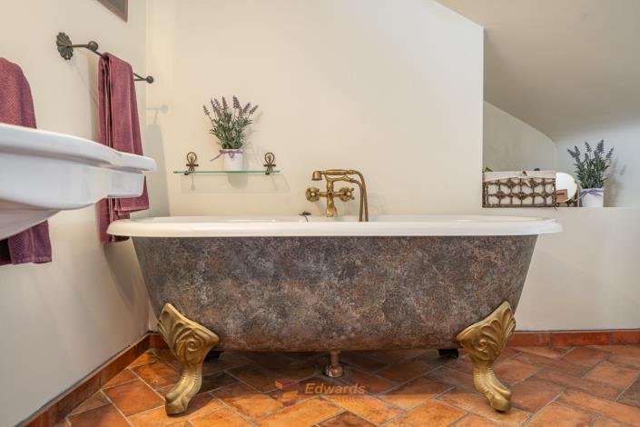 Image No.48-4 Bed Village House for sale