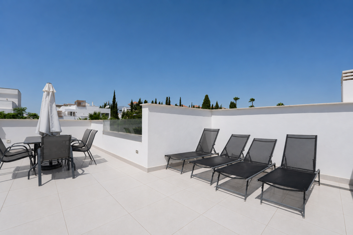 Image No.31-3 Bed Townhouse for sale