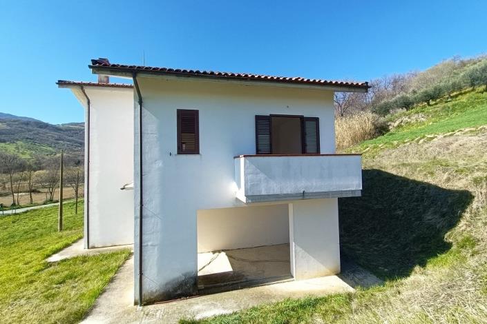 Image No.3-Maison / Villa de 3 chambres à vendre à Farindola