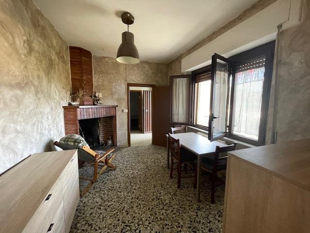 Image No.11-Maison de campagne de 3 chambres à vendre à Bisenti