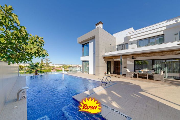 Image No.3-3 Bed Villa for sale
