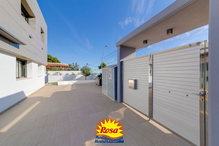 Image No.6-3 Bed Villa for sale