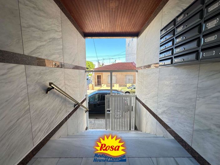 Image No.3-3 Bed Property for sale