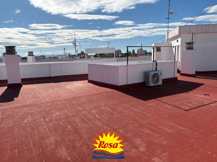 Image No.30-3 Bed Property for sale